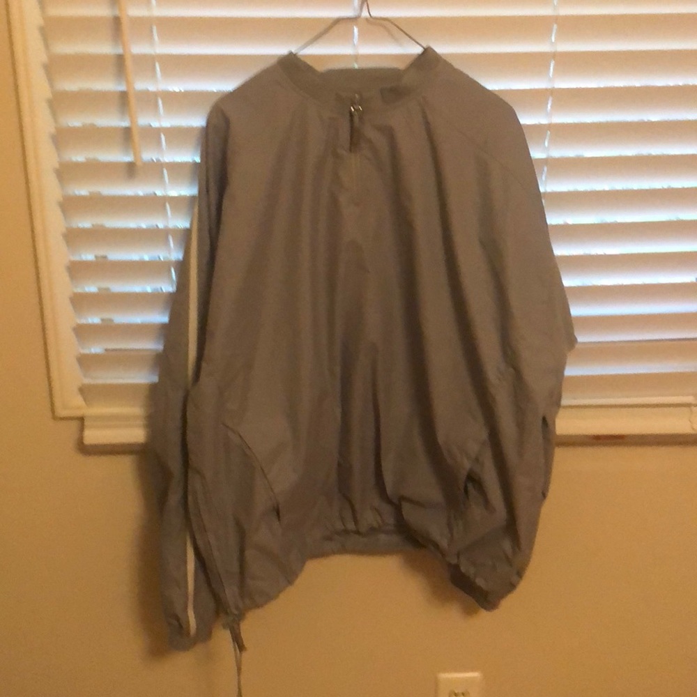 Half zip windbreaker